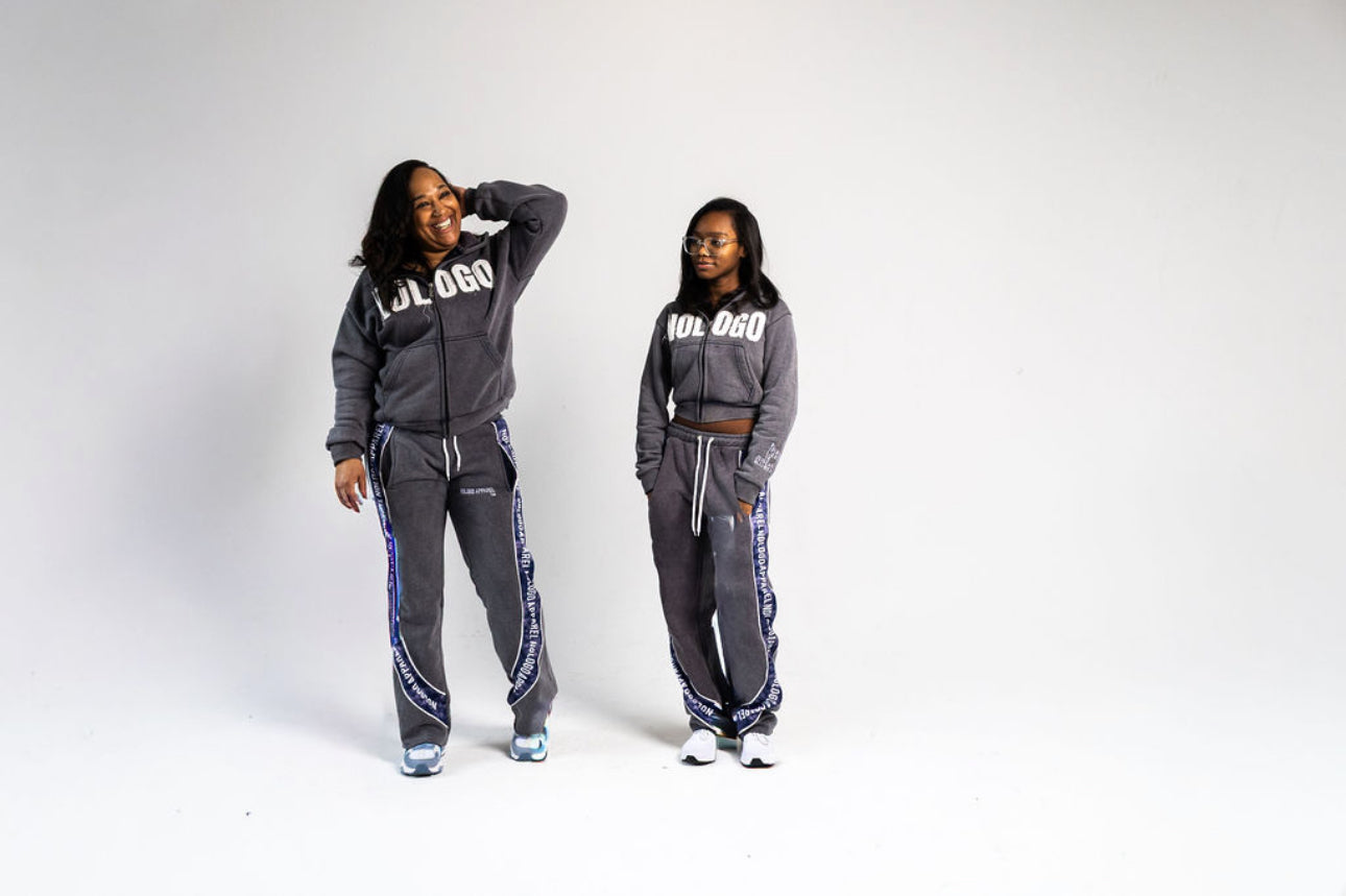 NoLoG mid crop zip up hoodie