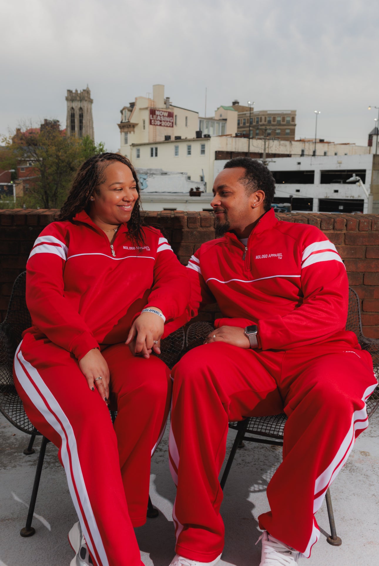 NoLoGo red track set