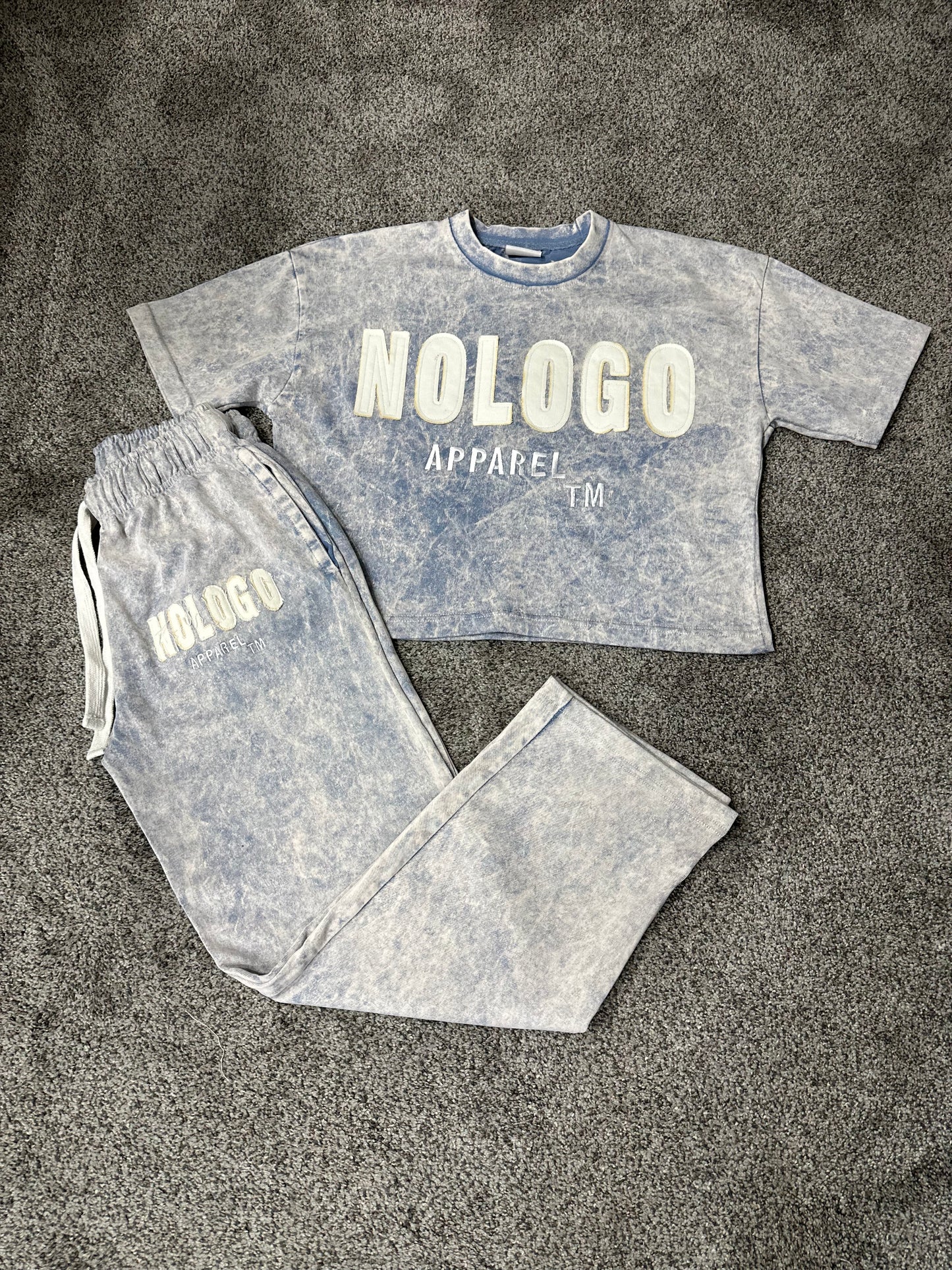 NoLoGo loungewear set