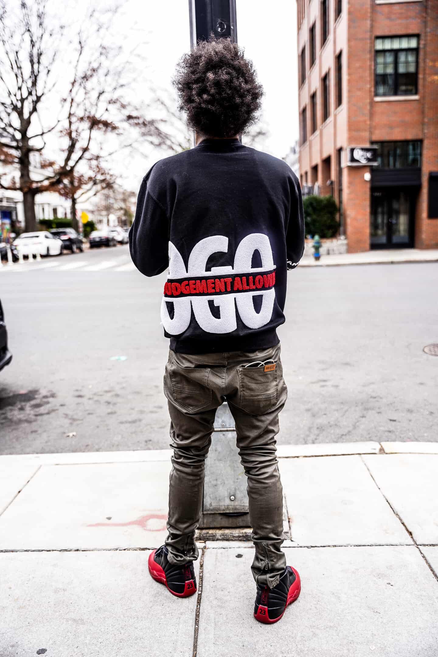 NoLoGo crew necks sweatshirt